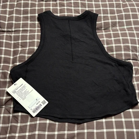 BNWT lululemon hold tight cropped tank - Picture 7 of 8